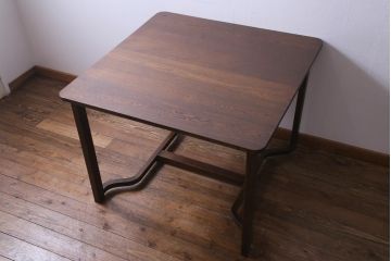 アンティーク家具　和製アンティーク　ナラ材　カントリースタイルに似合う珍しいデザインのダイニングテーブル(机)