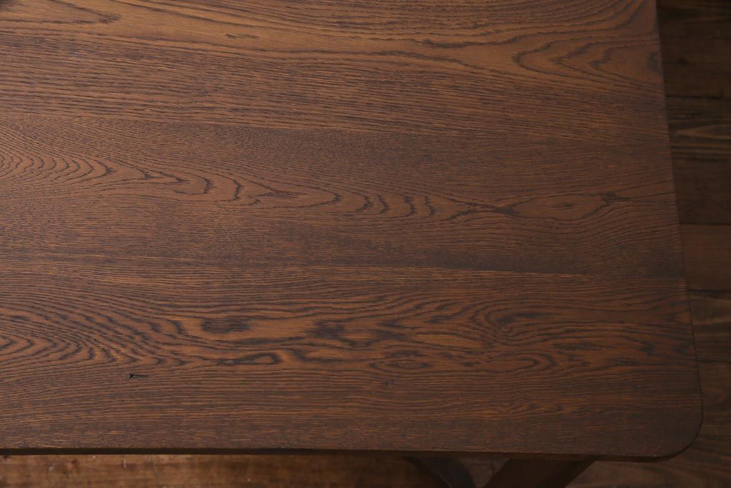 アンティーク家具　和製アンティーク　ナラ材　カントリースタイルに似合う珍しいデザインのダイニングテーブル(机)