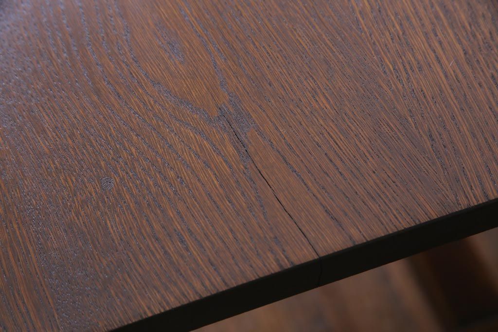 アンティーク家具　和製アンティーク　ナラ材　カントリースタイルに似合う珍しいデザインのダイニングテーブル(机)