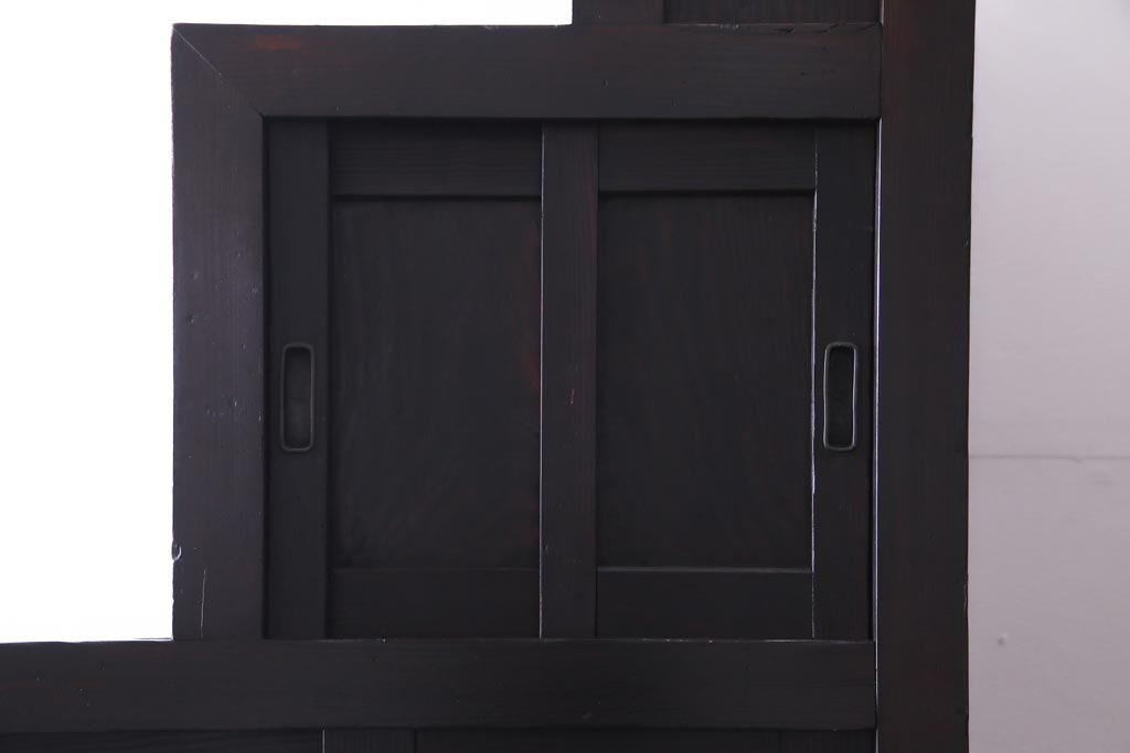 アンティーク家具　古民具　松材製　手すり付きが珍しい和モダンにぴったりな階段箪笥