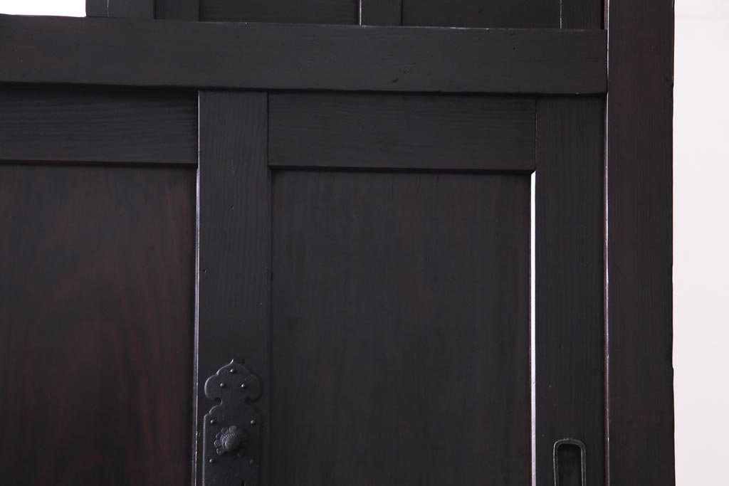 アンティーク家具　古民具　松材製　手すり付きが珍しい和モダンにぴったりな階段箪笥