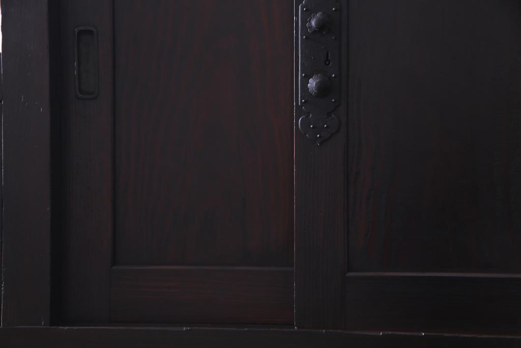 アンティーク家具　古民具　松材製　手すり付きが珍しい和モダンにぴったりな階段箪笥