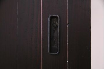 アンティーク家具　古民具　松材製　手すり付きが珍しい和モダンにぴったりな階段箪笥