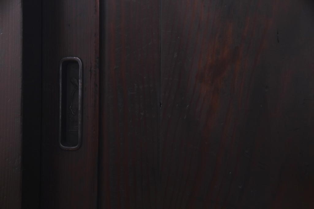 アンティーク家具　古民具　松材製　手すり付きが珍しい和モダンにぴったりな階段箪笥