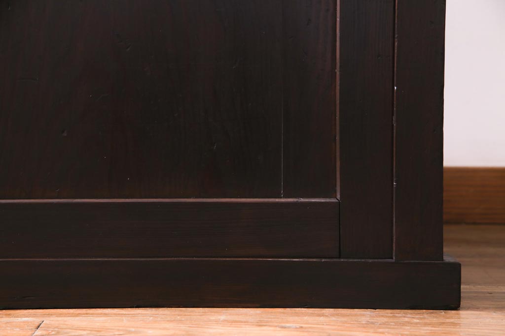 アンティーク家具　古民具　松材製　手すり付きが珍しい和モダンにぴったりな階段箪笥