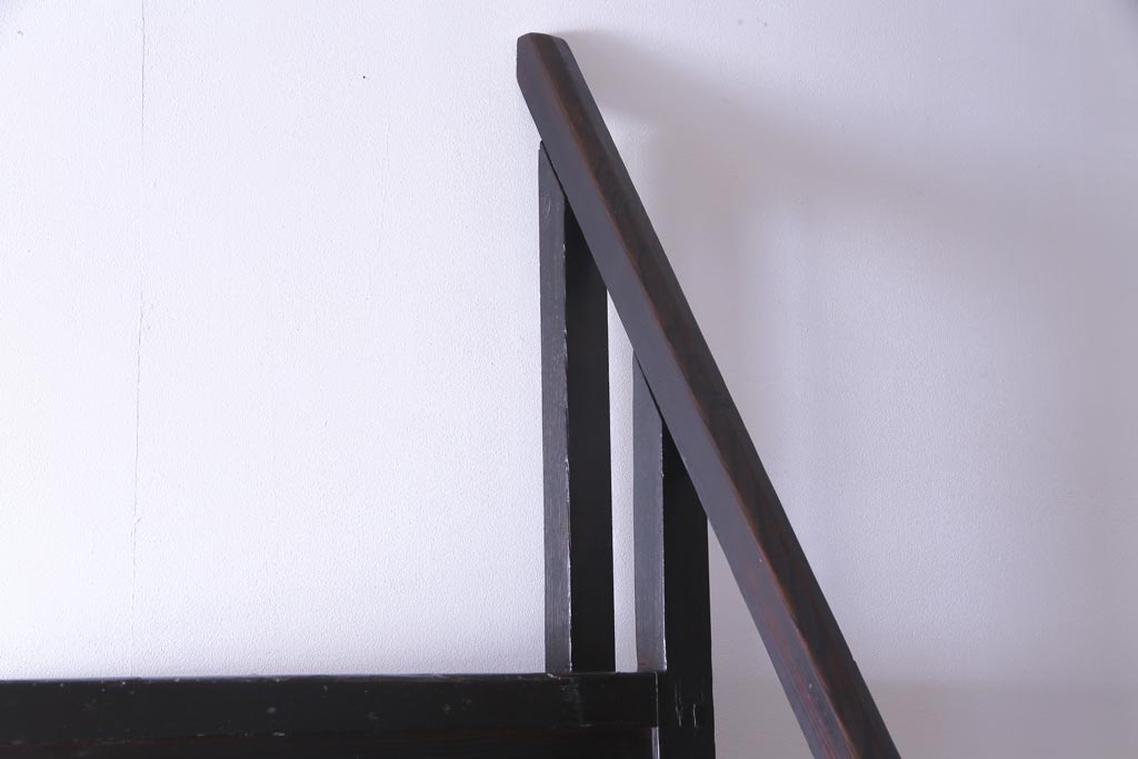 アンティーク家具　古民具　松材製　手すり付きが珍しい和モダンにぴったりな階段箪笥