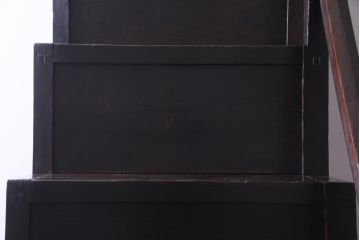 アンティーク家具　古民具　松材製　手すり付きが珍しい和モダンにぴったりな階段箪笥