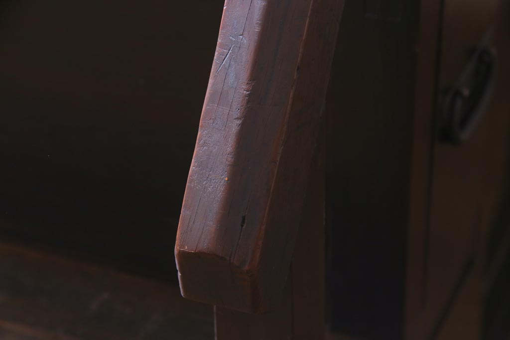 アンティーク家具　古民具　松材製　手すり付きが珍しい和モダンにぴったりな階段箪笥