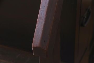 アンティーク家具　古民具　松材製　手すり付きが珍しい和モダンにぴったりな階段箪笥