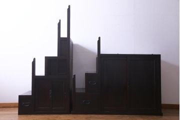 アンティーク家具　古民具　松材製　手すり付きが珍しい和モダンにぴったりな階段箪笥