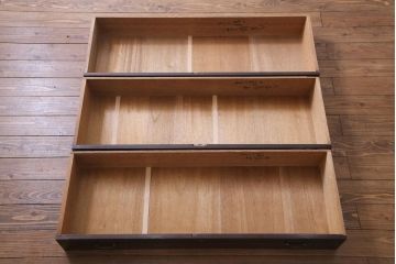 アンティーク家具　リメイク品　鉄脚付き　黒檀の艶が気品のあるシックモダンなチェスト(リビングボード、引き出し)