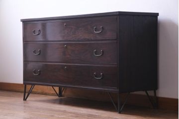 アンティーク家具　リメイク品　鉄脚付き　黒檀の艶が気品のあるシックモダンなチェスト(リビングボード、引き出し)