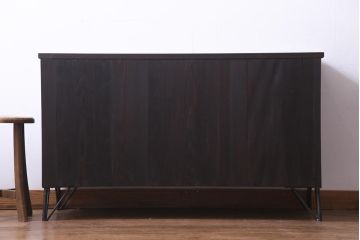 アンティーク家具　リメイク品　鉄脚付き　黒檀の艶が気品のあるシックモダンなチェスト(リビングボード、引き出し)