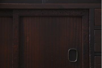 アンティーク家具　古民具　小振り　大きな引手が目を引く古い趣が魅力の松本箪笥(帳場箪笥・整理箪笥)
