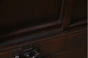 アンティーク家具　古民具　小振り　大きな引手が目を引く古い趣が魅力の松本箪笥(帳場箪笥・整理箪笥)