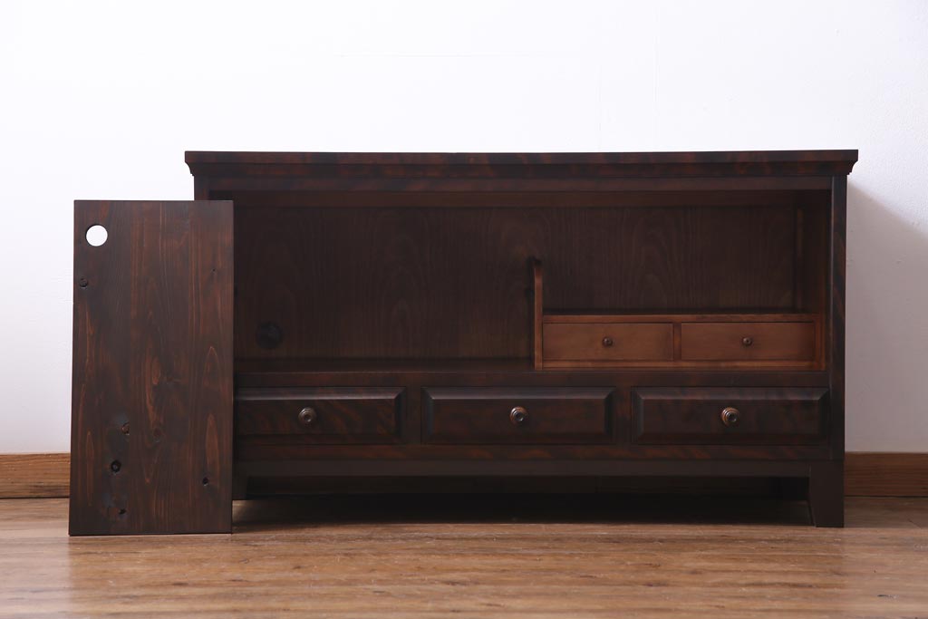 リメイク品　北海道民芸　チェッカーガラスがアクセントのローボード(テレビボード)(1)