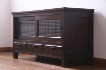 リメイク品　北海道民芸　チェッカーガラスがアクセントのローボード(テレビボード)(1)
