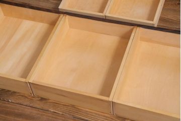 リメイク品　北海道民芸　チェッカーガラスがアクセントのローボード(テレビボード)(1)