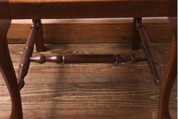 アンティーク家具　フランスアンティーク　バーチ材　気品あふれる佇まいが素敵なダイニングチェア(椅子)