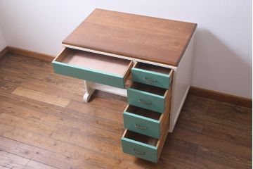 昭和初期　ペイント家具　爽やかな色合いが可愛らしいレトロな片袖机(デスク、在宅ワーク、在宅用作業台)