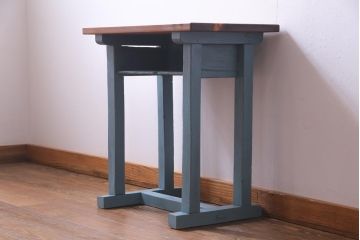 ペイント家具　天板リメイク　素朴で優しげな雰囲気が可愛らしい木製デスク(平机、在宅ワーク、在宅用スクールデスク)