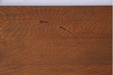 ペイント家具　ナラ材　優しげで温かみ感じる薄型タイプの片袖机(デスク、在宅ワーク、在宅用作業台)