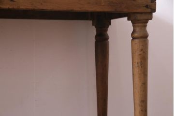 アンティーク家具　フランスアンティーク　オーク材・パイン材　シャビーシックな風合いがお洒落なテーブル(ダイニングテーブル、作業台)