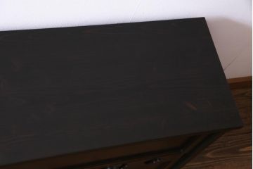 ラフジュ工房オリジナル　透かし彫りが味わい深い建具のリメイク収納棚(ローボード、リビングボード、戸棚)