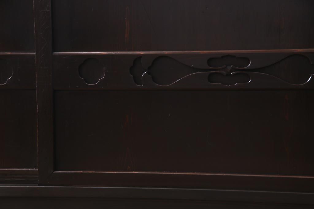 ラフジュ工房オリジナル　透かし彫りが味わい深い建具のリメイク収納棚(ローボード、リビングボード、戸棚)