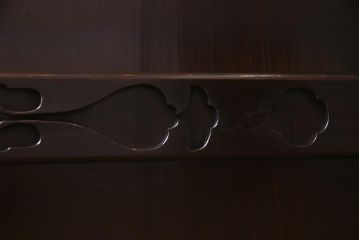 ラフジュ工房オリジナル　透かし彫りが味わい深い建具のリメイク収納棚(ローボード、リビングボード、戸棚)