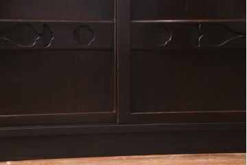 ラフジュ工房オリジナル　透かし彫りが味わい深い建具のリメイク収納棚(ローボード、リビングボード、戸棚)