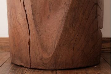 アンティーク雑貨　ジャンク品　ケヤキ材　和の雰囲気を漂わせる餅つき臼(ディスプレイ、DIY)