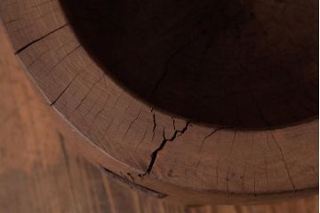 アンティーク雑貨　ジャンク品　ケヤキ材　和の雰囲気を漂わせる餅つき臼(ディスプレイ、DIY)
