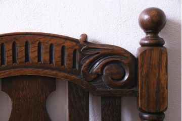 アンティーク家具　イギリスアンティーク　ジャコビアン様式　優雅な雰囲気のツイストチェア(椅子)