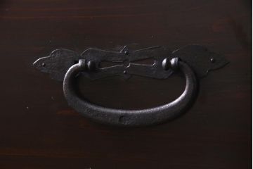 アンティーク家具　和製アンティーク　鉄脚付リメイク　古い趣きが魅力的な箪笥ローボード(リビングボード、和タンス)