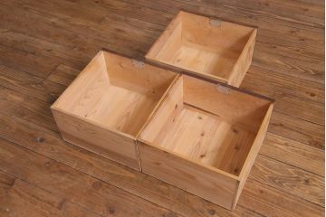 アンティーク家具　和製アンティーク　杉・ヒノキ材　ダイヤガラスがおしゃれな和モダンの戸棚(収納棚、サイドボード)