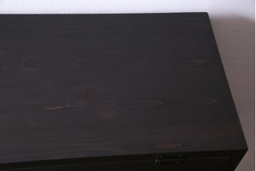 ラフジュ工房オリジナル　鉄脚付き　インダストリアルな空間に馴染むパタパタ扉の収納棚(5段タイプ)(戸棚、下駄箱)