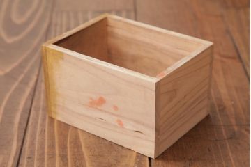 アンティーク雑貨　昭和レトロ　明るい木色が柔らかな雰囲気醸し出す裁縫箱(小引き出し、ソーイングボックス)