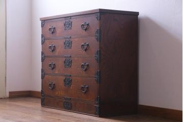 ビンテージ家具　ビンテージ　岩谷堂箪笥　天板リメイク　ダイナミックな杢目が目を引く衣装箪笥(チェスト)