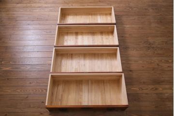 ビンテージ家具　ビンテージ　岩谷堂箪笥　天板リメイク　ダイナミックな杢目が目を引く衣装箪笥(チェスト)