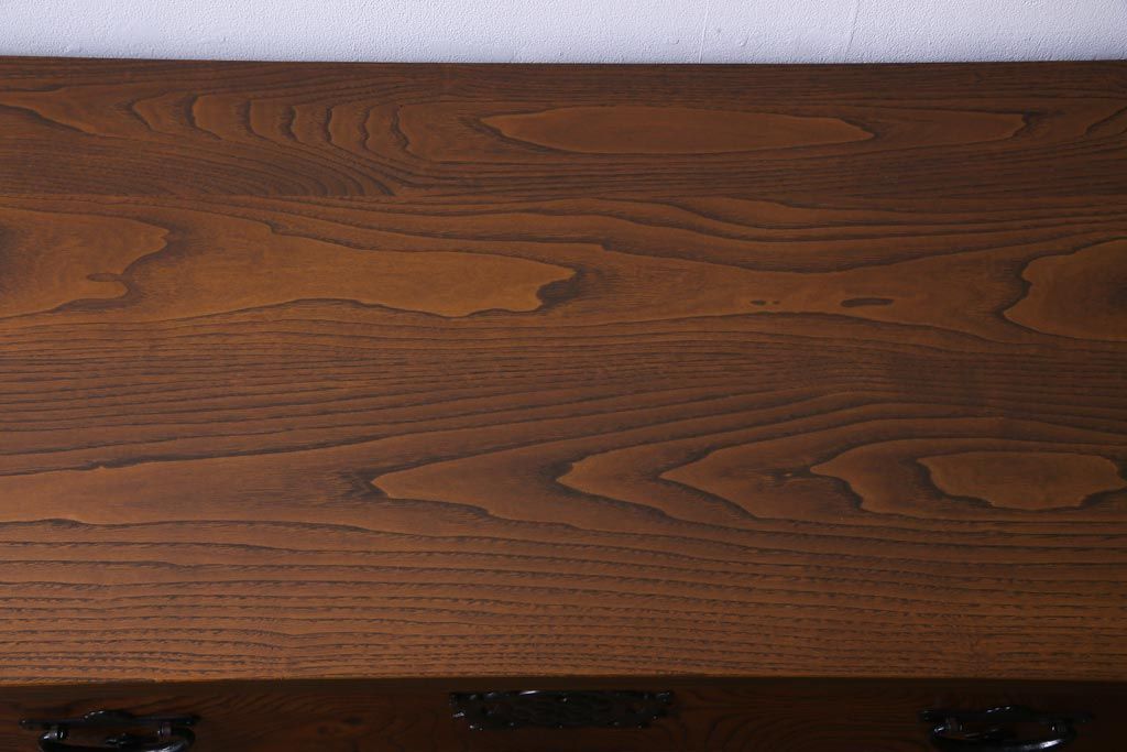 ビンテージ家具　ビンテージ　岩谷堂箪笥　天板リメイク　ダイナミックな杢目が目を引く衣装箪笥(チェスト)