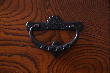 ビンテージ家具　ビンテージ　岩谷堂箪笥　天板リメイク　ダイナミックな杢目が目を引く衣装箪笥(チェスト)