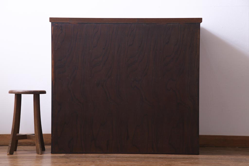 ビンテージ家具　ビンテージ　岩谷堂箪笥　天板リメイク　ダイナミックな杢目が目を引く衣装箪笥(チェスト)