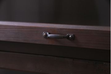 ラフジュ工房オリジナル　リメイク家具　見せる収納を楽しめるガラス入りパタパタ扉の収納棚(4段タイプ)(戸棚、下駄箱)