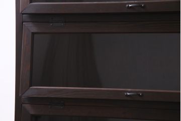 ラフジュ工房オリジナル　リメイク家具　見せる収納を楽しめるガラス入りパタパタ扉の収納棚(4段タイプ)(戸棚、下駄箱)