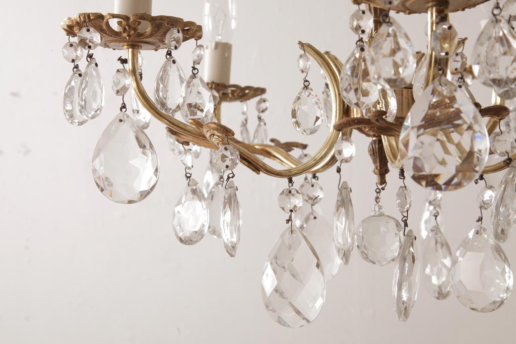 フランスアンティーク　5灯　クリスタルドロップがラグジュアリーな空間を演出するシャンデリア(天井照明)