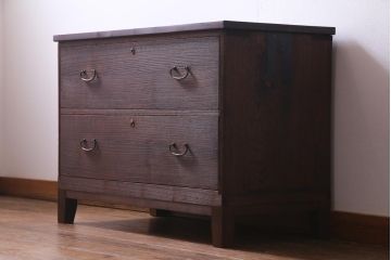 アンティーク家具　昭和初期　桐材　天板ヒノキ材　シンプルながら品のある脚付き箪笥ローボード(ローチェスト、衣装箪笥、テレビボード、桐箪笥、桐たんす)