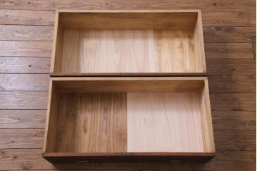 アンティーク家具　昭和初期　桐材　天板ヒノキ材　シンプルながら品のある脚付き箪笥ローボード(ローチェスト、衣装箪笥、テレビボード、桐箪笥、桐たんす)