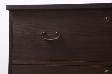 アンティーク家具　昭和初期　桐材　天板ヒノキ材　シンプルながら品のある脚付き箪笥ローボード(ローチェスト、衣装箪笥、テレビボード、桐箪笥、桐たんす)