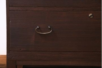 アンティーク家具　昭和初期　桐材　天板ヒノキ材　シンプルながら品のある脚付き箪笥ローボード(ローチェスト、衣装箪笥、テレビボード、桐箪笥、桐たんす)